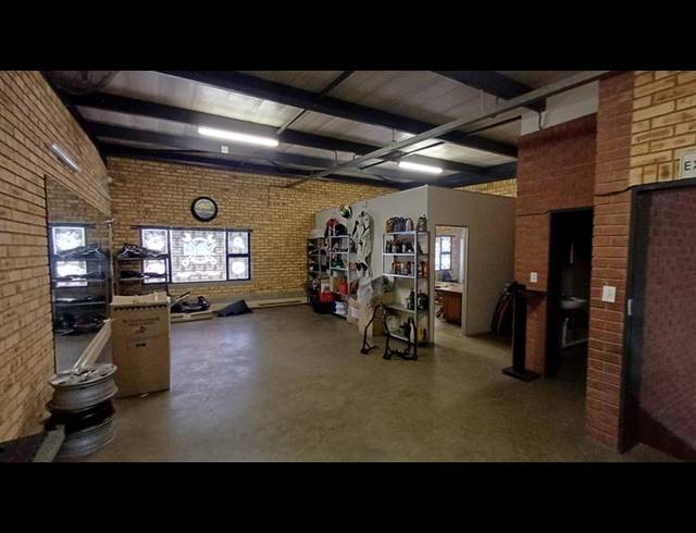 INDUSTRIAL PROPERTY TO RENT IN HENNOPS PARK INDUSTRIAL